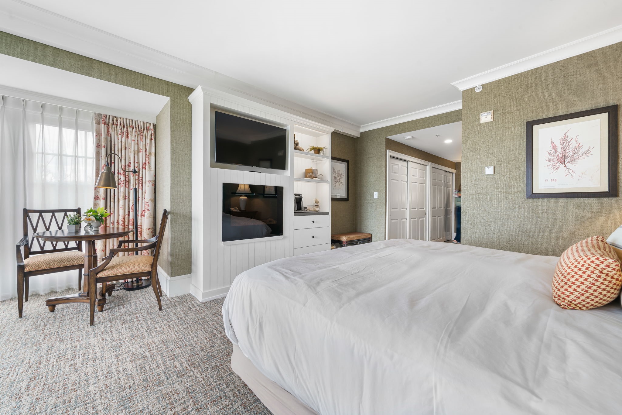 Oceanfront Corner King Hotel Room in York Harbor, ME Stage Neck Inn